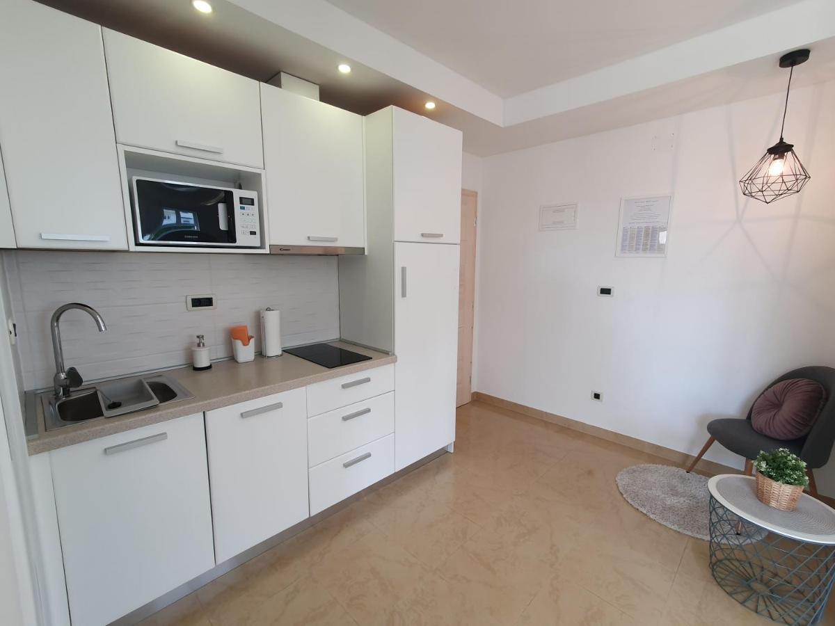 Apartmani Melanie 波雷奇 外观 照片