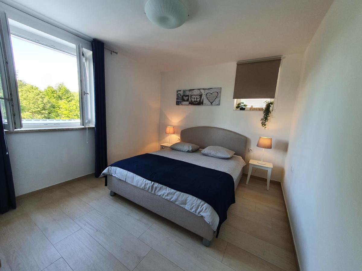 Apartmani Melanie 波雷奇 外观 照片