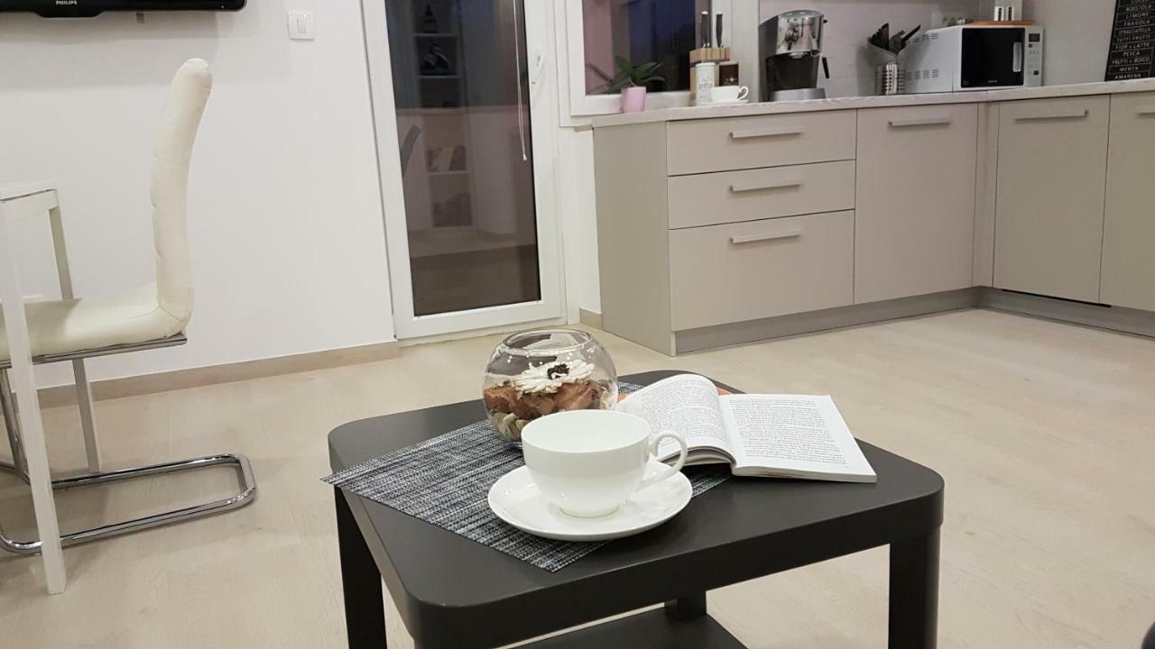 Apartmani Melanie 波雷奇 外观 照片